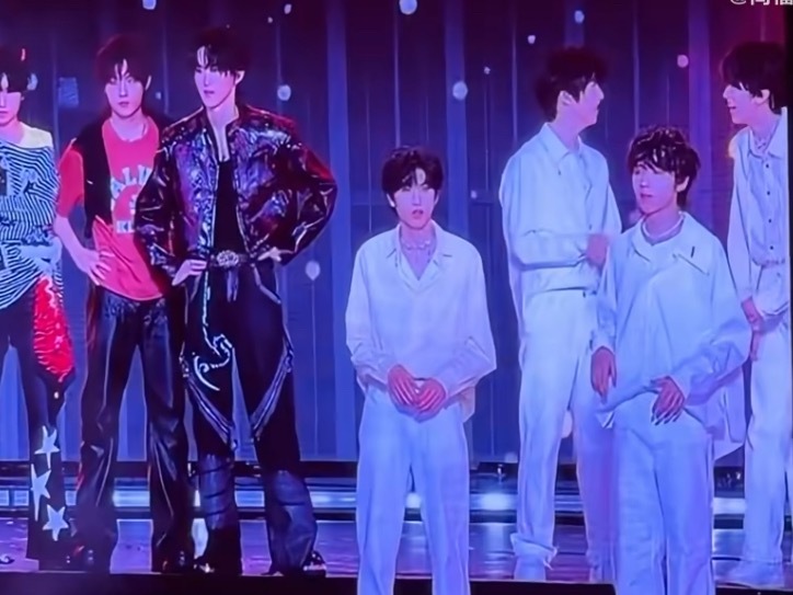 穆祉丞带王橹杰进拍子我天今夕是何年，穆祉丞竟然带王橹杰进拍子，恩仔好重的哥感