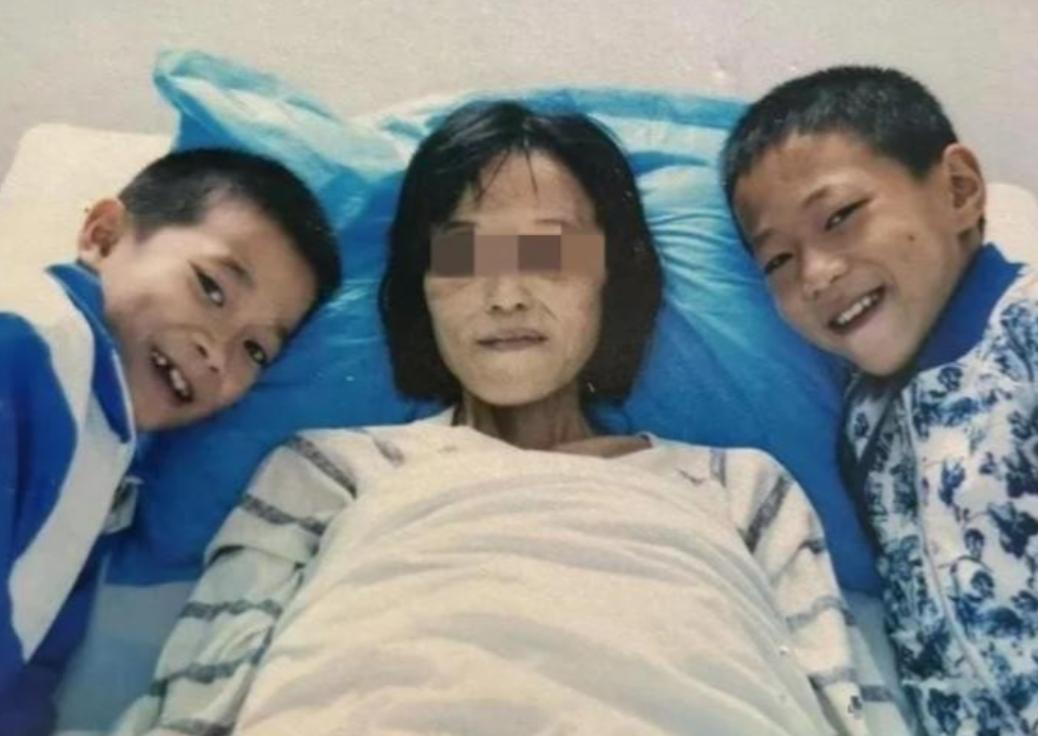 湖南，一单亲妈妈身患癌症，临终前打算将11岁和9岁的儿子托付给亲戚，亲戚们无法帮