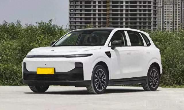 预算十万看电车！零跑B10 2026款，800V平台加持，亮点盘点