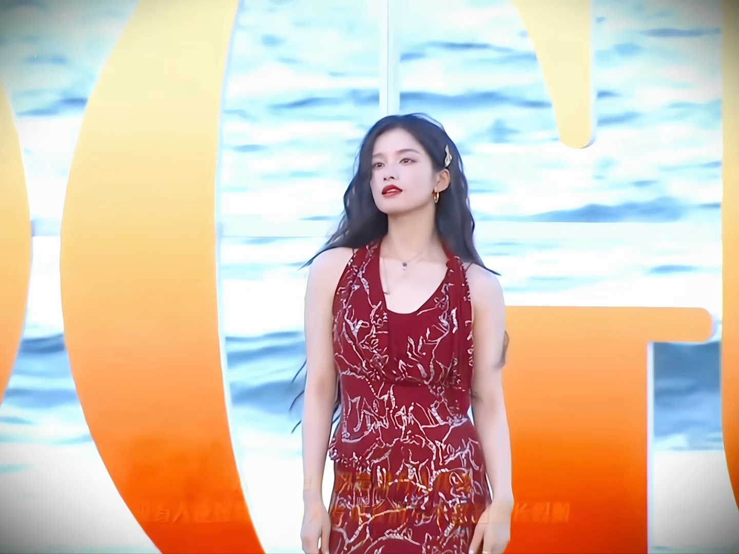 张婧仪💃特别有生命力的仪儿 VOGUE红毯 张婧仪美成啥样了 ​​​