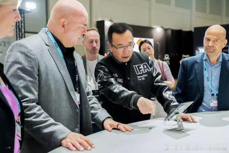 IFA之旅继续！很荣幸邀请到IFA CEO Leif Lindner先生，体验了