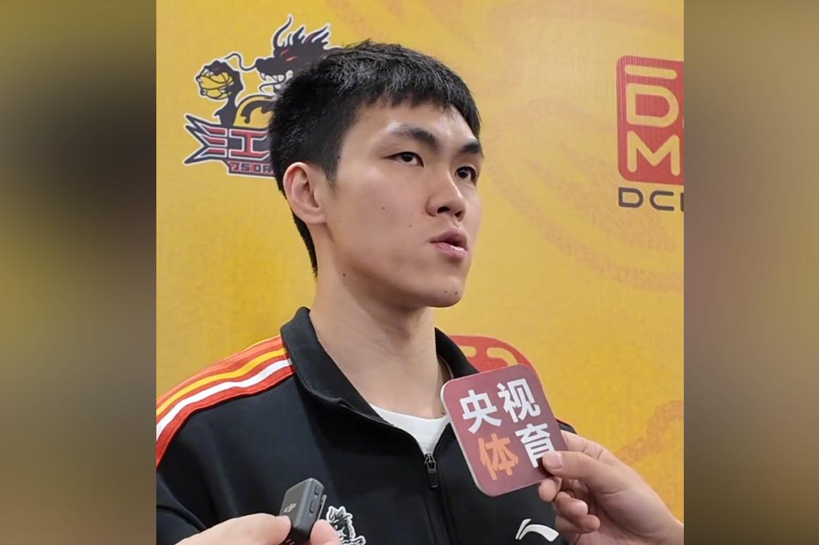 庞峥麟一步到位！

男篮亚运会大名单已经确定，被球迷誉为广西球王庞峥麟成功入选，