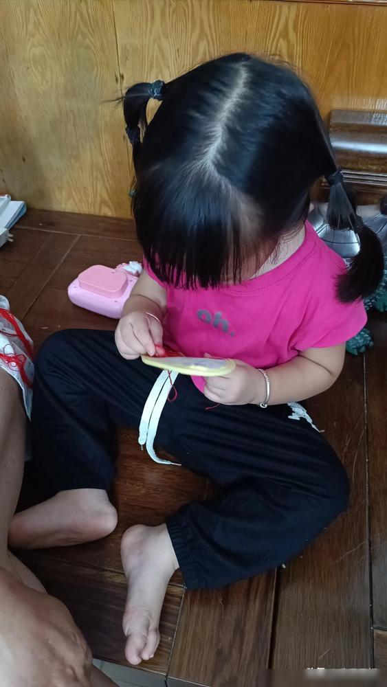 孙女被我打了两顿，打完后又心疼。

说实话，这种事我见得多了，身边好几个带孙辈的