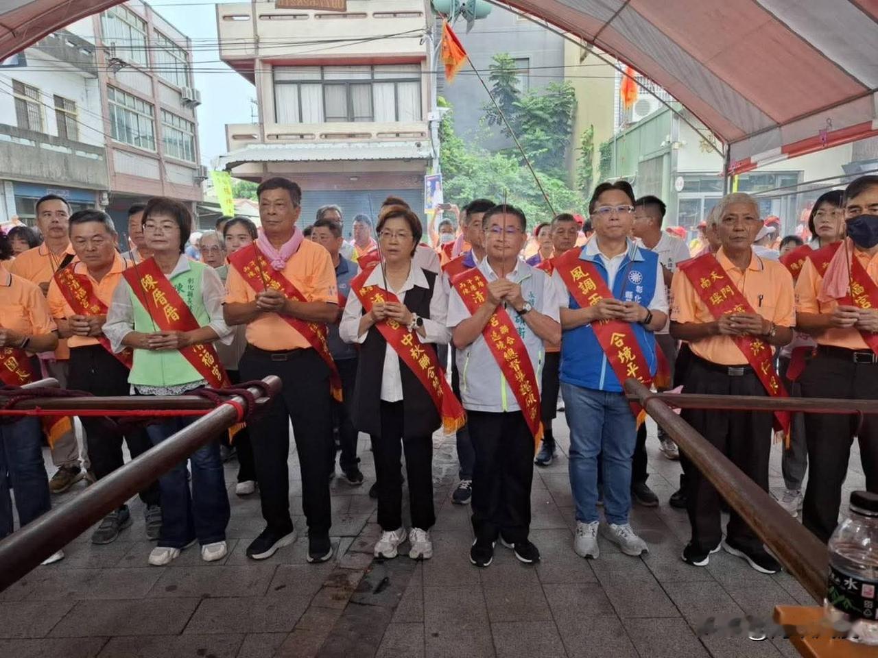又同了一次框！中秋佳节，魏平政同框王惠美送祝福！魏平政发文特别提到这一段！

魏