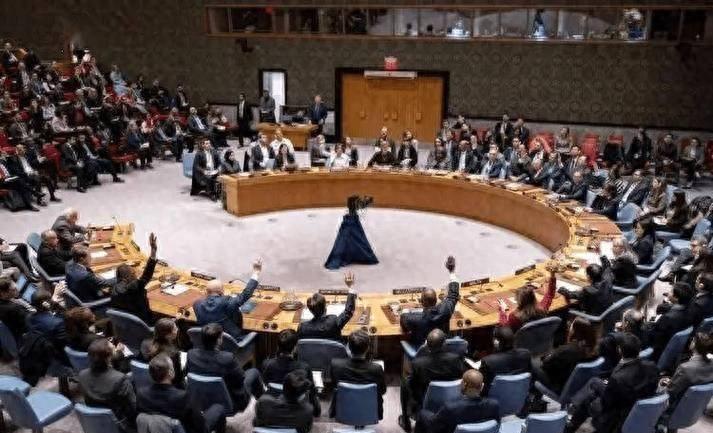 不敢找美国要钱？联合国近年来陷入尴尬境地：要钱要不到，管事还被质疑！联合国要求中