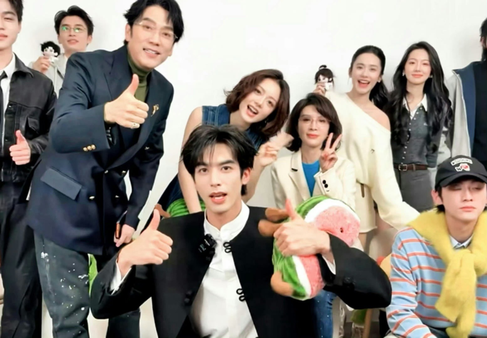 骄阳似我群像感染力骄阳似我庆功宴物料 感染力！！！！ 