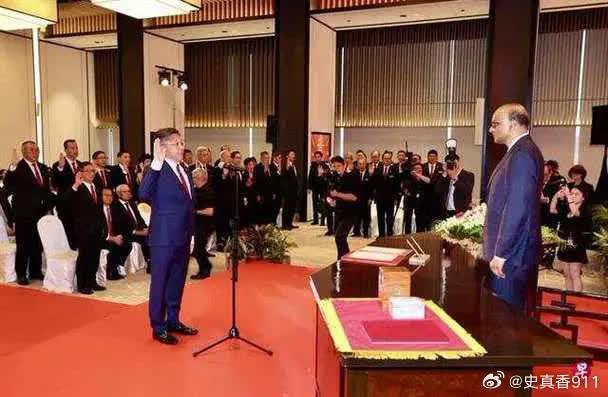 中国刚取消 2550 亿的芯片订单，欧美那边的光刻机就纷纷停工，现在轮到他们犯愁