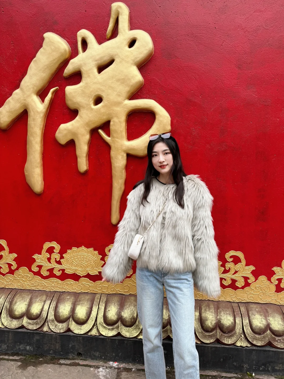 公主请发财｜过年仪式感：祈福礼佛迎财神