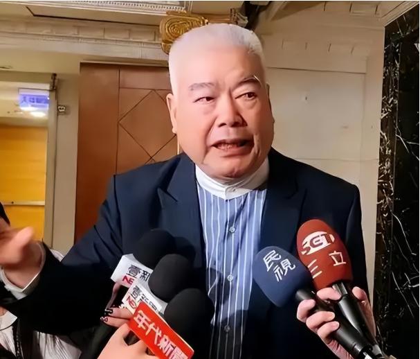 中国国民党主席郑丽文正式宣布
 
8月26日，郑丽文在国民党中常会中正式宣布：将
