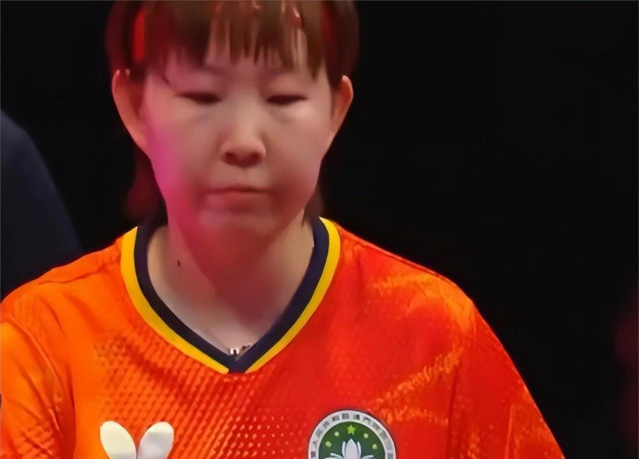 我刚听一位不愿透露姓名的前职业选手在球员休息室叹气说，朱雨玲这次多哈夺冠，简直是