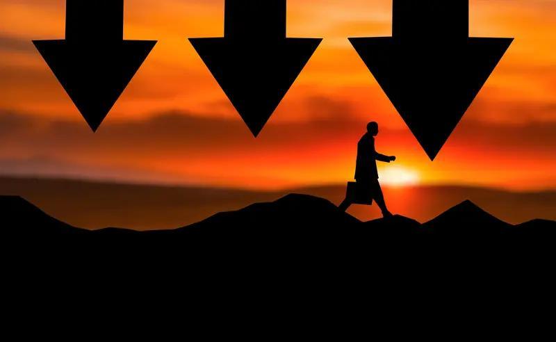 你是如何走出人生的“低谷期”? 日暮归人影，风急下三山。