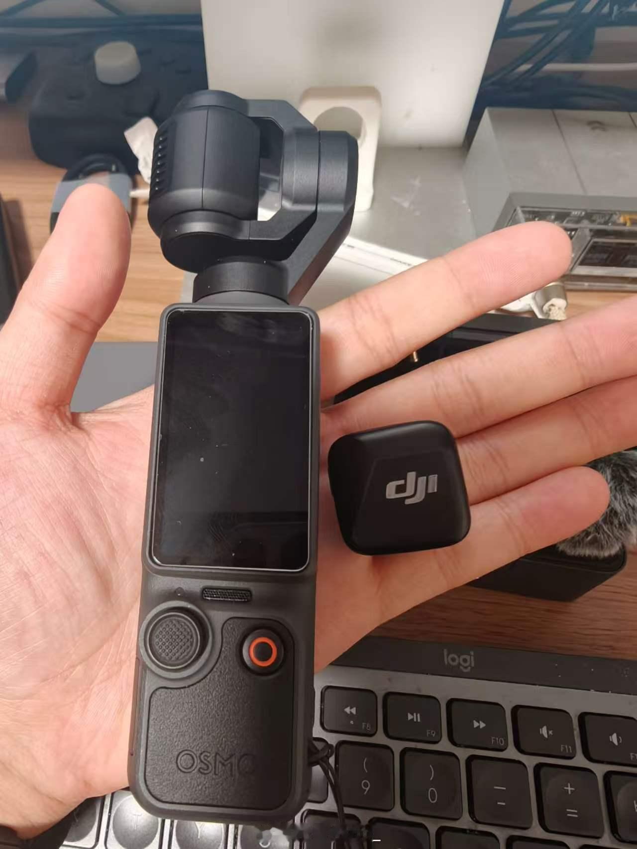 车展拍摄直接用的pocket4,然后配合micmini,然后刚才剪辑的时候发现真
