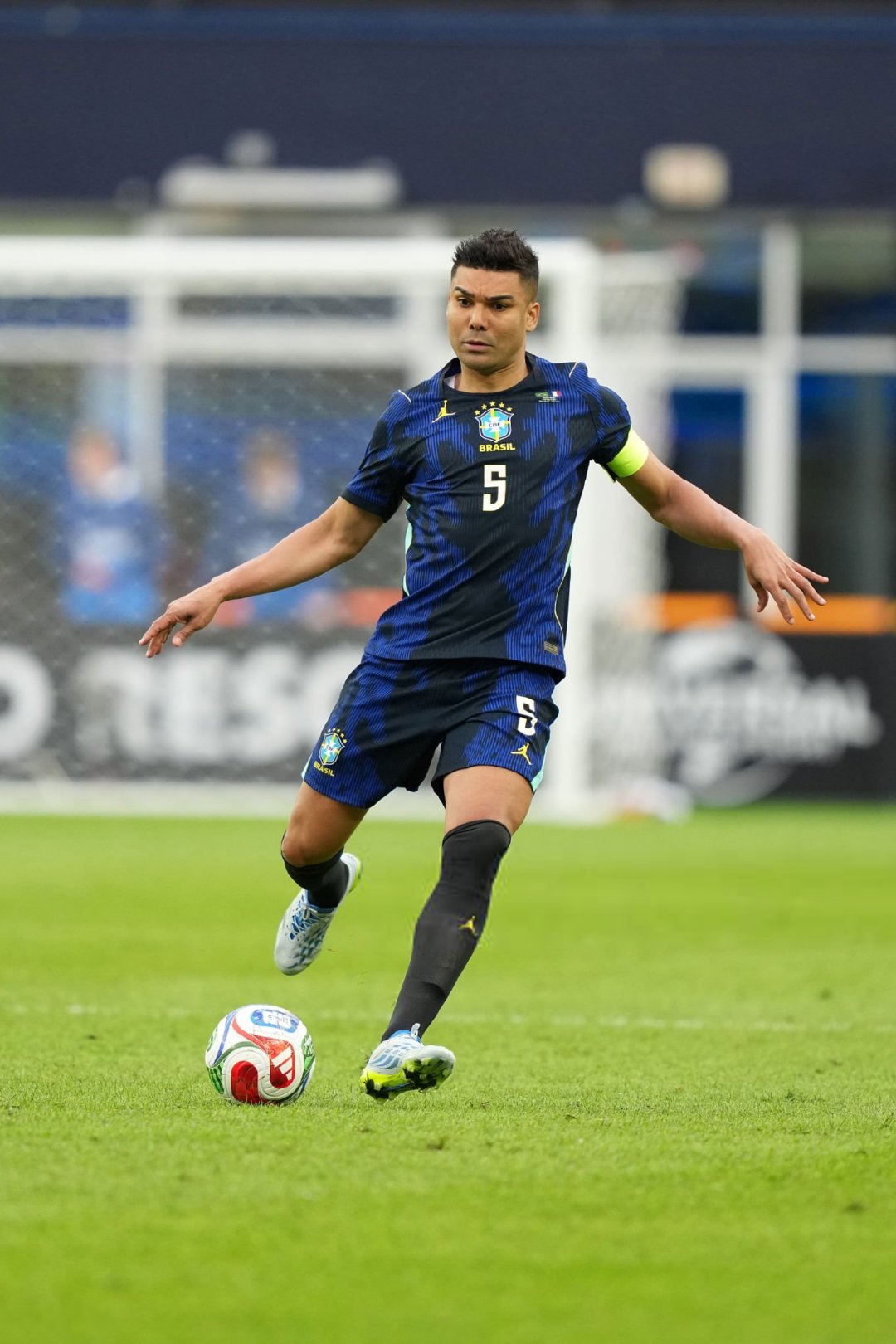 巴西1-2法国🇫🇷姆巴佩首发并打进一球在66分钟被换下、楚阿梅尼58分钟替补