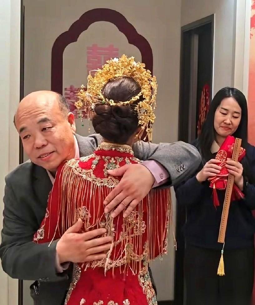 我跟你说，今天看到的最顶的一件事，不是什么明星八卦，也不是什么商业大佬又说了啥。