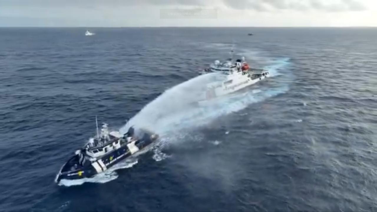 中国刚刚按照国际惯例，向联合国交存了黄岩岛领海基线声明与相关海图，菲律宾人就坐不