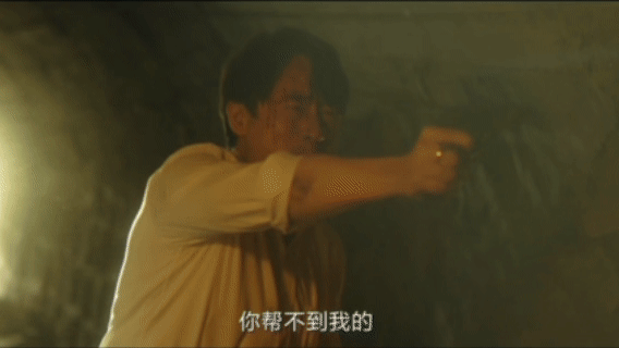《风中的火焰》拍摄手法出色，西北的荒凉与跌宕命运相得益彰。蒋奇明和黄澄澄演技代入