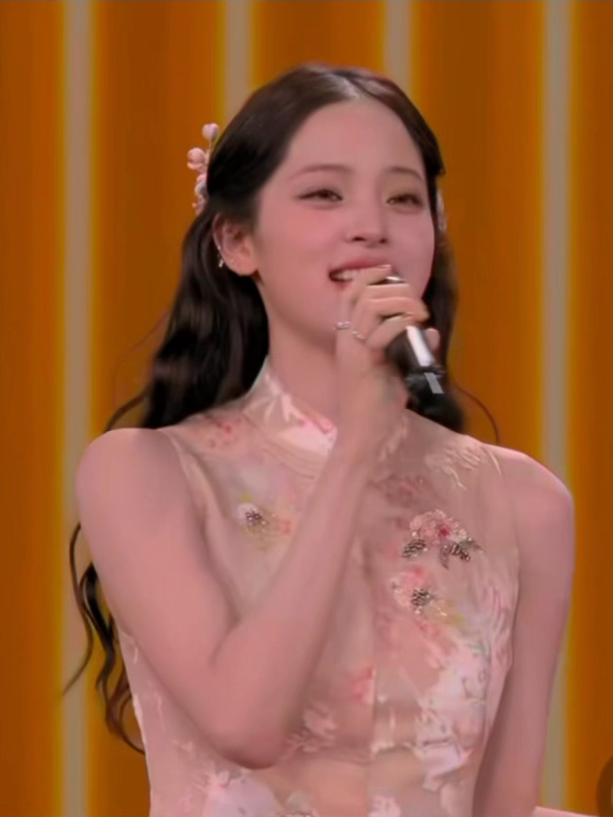 欧阳娜娜我的审美甜区！春晚段子大考春晚