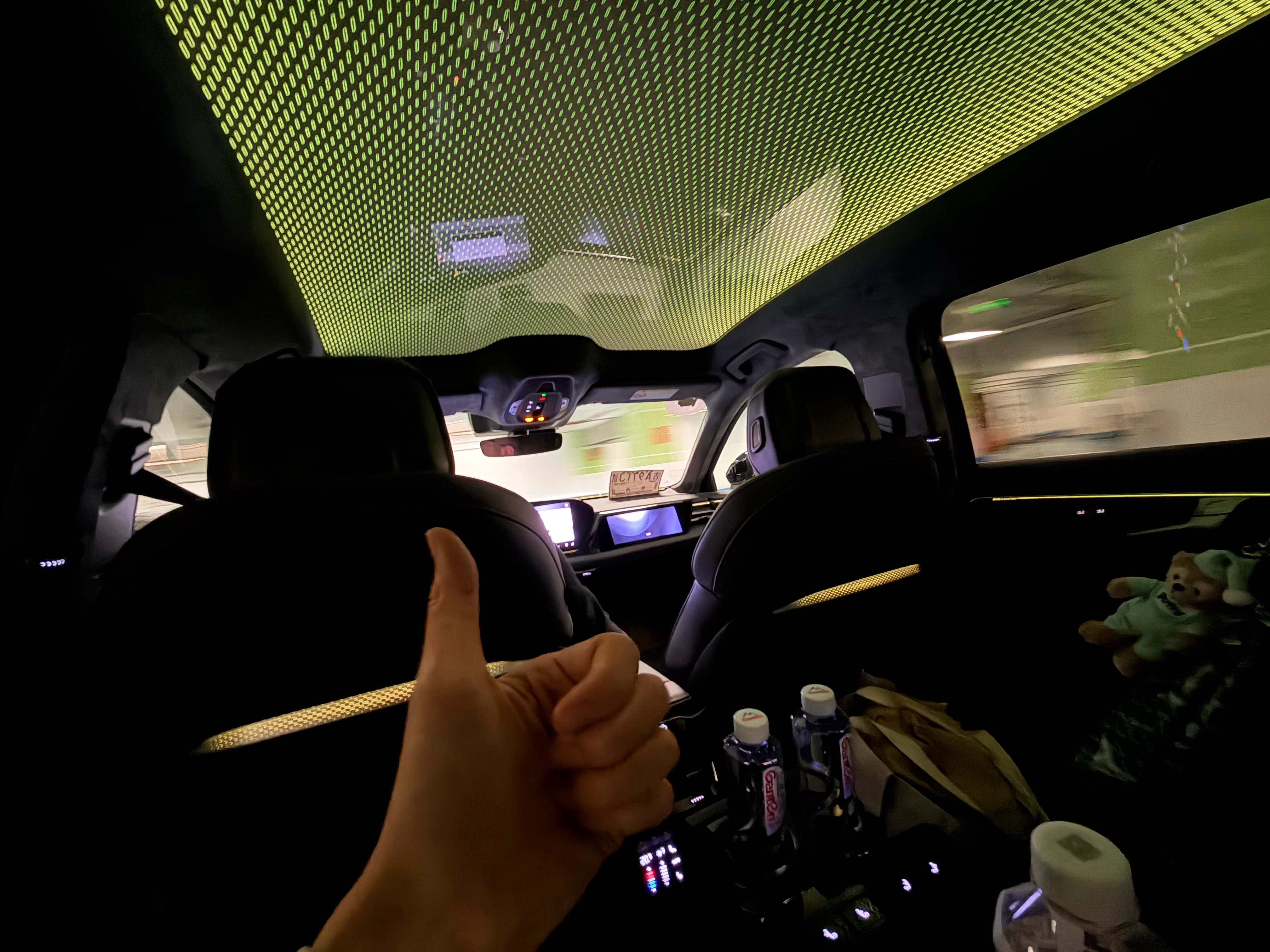 落地深圳奥迪开新A6L接我 后排空间好大 天幕好帅😌 舒服全新奥迪A6L上市 