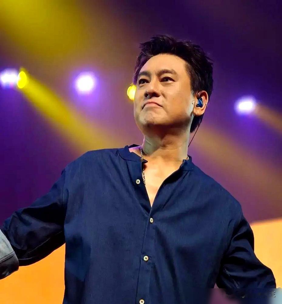 刚在直播里聊了下那个牌子，粉丝瞬间跑了两万，结果最后这波赢家竟是他？
朱孝天刚