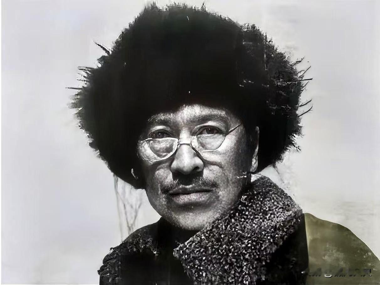 在抗日战争时期，有这样一个让人肃然起敬的家族，全族57口人毅然走上抗日战场，用一