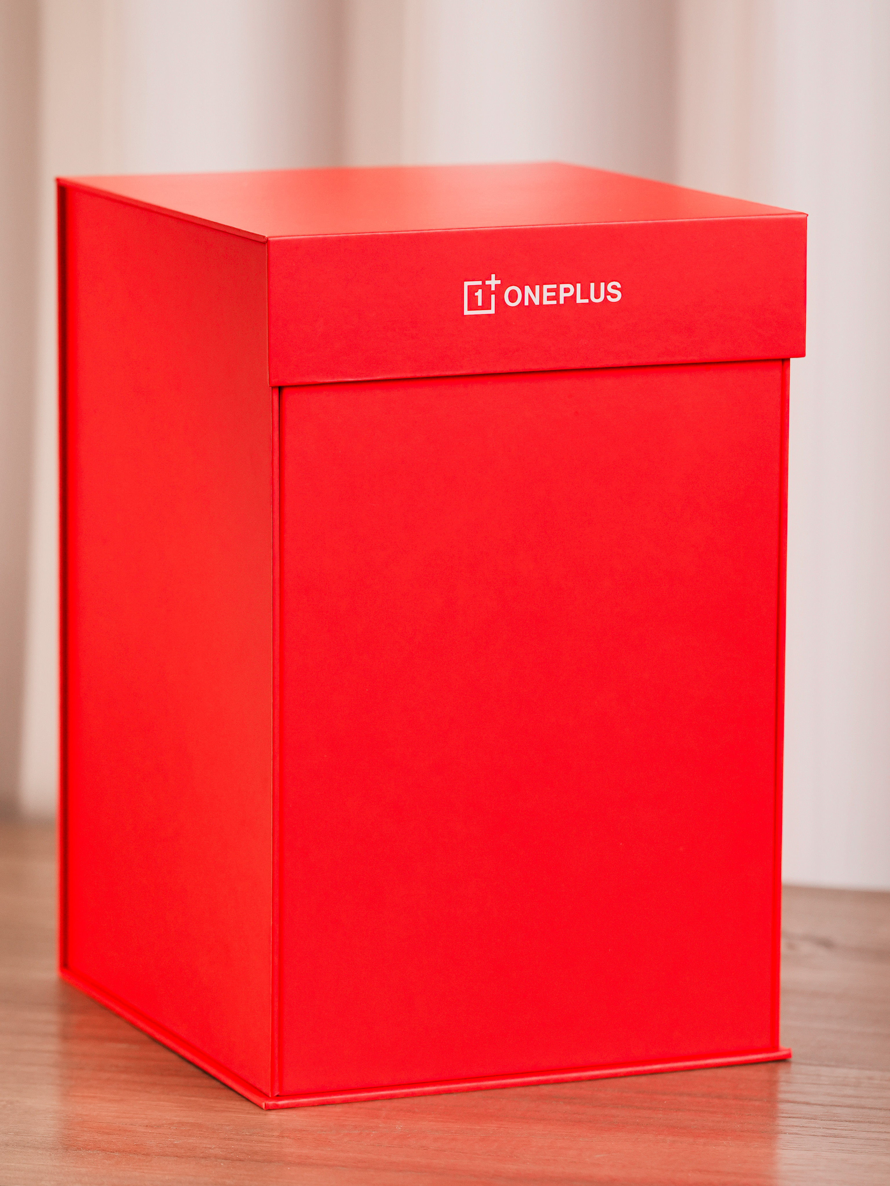 一加15T发布会的邀请函——爆米花机，有意思！小小的玉米粒也能迸发极大的能量，就