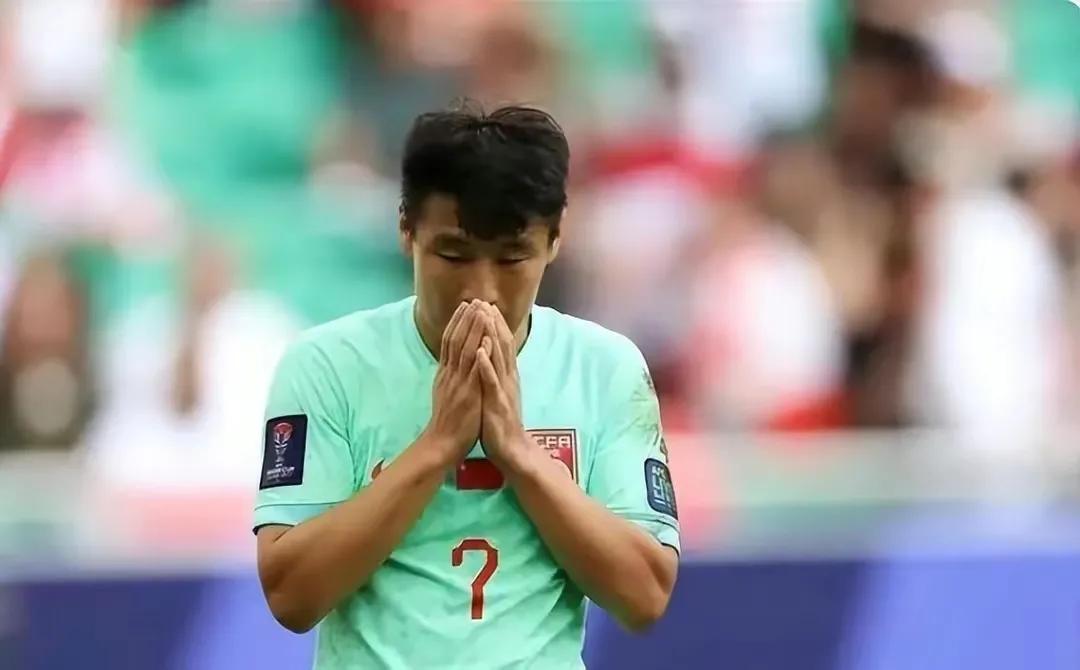 2-2，平新加坡！给男足队员赛后评分：7人不及格，2人应得满分。各位不知注意到没