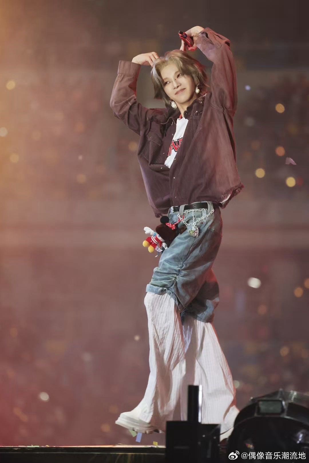 华晨宇西安演唱会的中西合璧又被​​​