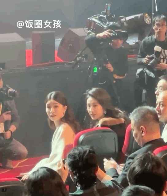 我觉得文咏珊也是刘亦菲的迷妹，同频的人都是互相欣赏的，状态都好好呀！#刘亦菲文咏