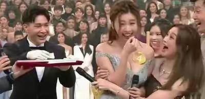 这一届港姐算是选对人了，名副其实的港姐！ 港姐  李芷晴 因事业线出众，在港姐比