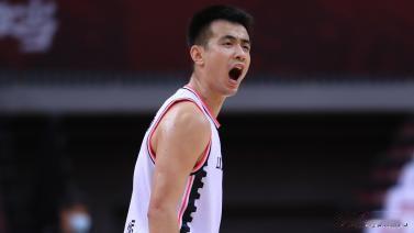 CBA-辽宁男篮险胜广东 赵继伟25+11张镇麟19+8+8
北京时间1月21日