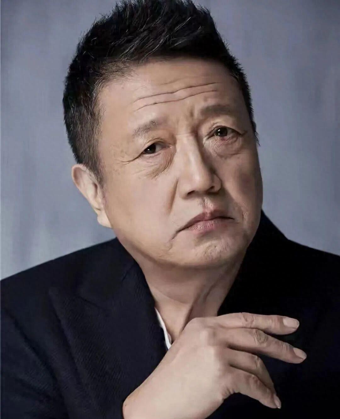 太让人痛心惋惜！
72岁“老戏骨”秦焰老师竟然走了！
李勤勤、张艺谋、李晨等众多