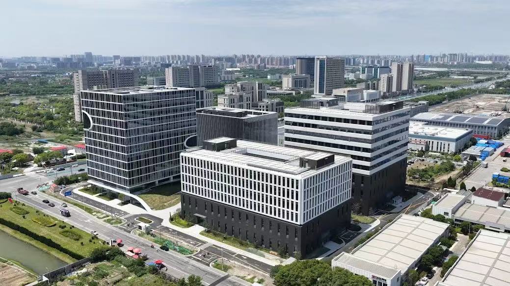 【京东产发拿下张江核心地块】 京东机器人智能产业基地将落地上海 7月22日，京东