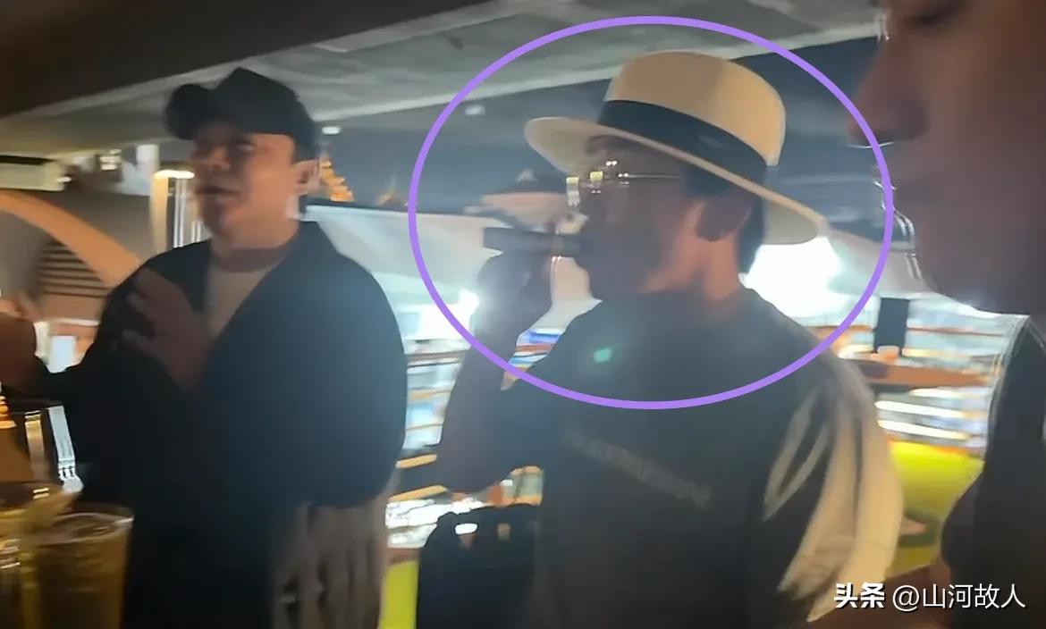 陈思诚、王宝强、肖央泰国游艇聚会，每个人的真实形态都大不一样，尤其是王宝强，给人