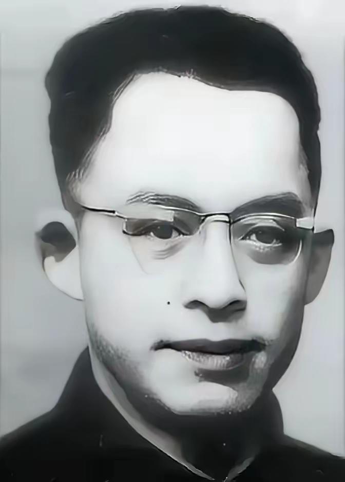 国军少将被俘大笑，当众高喊：我是中央军委的人！全场战士举枪戒备
 
1949年4