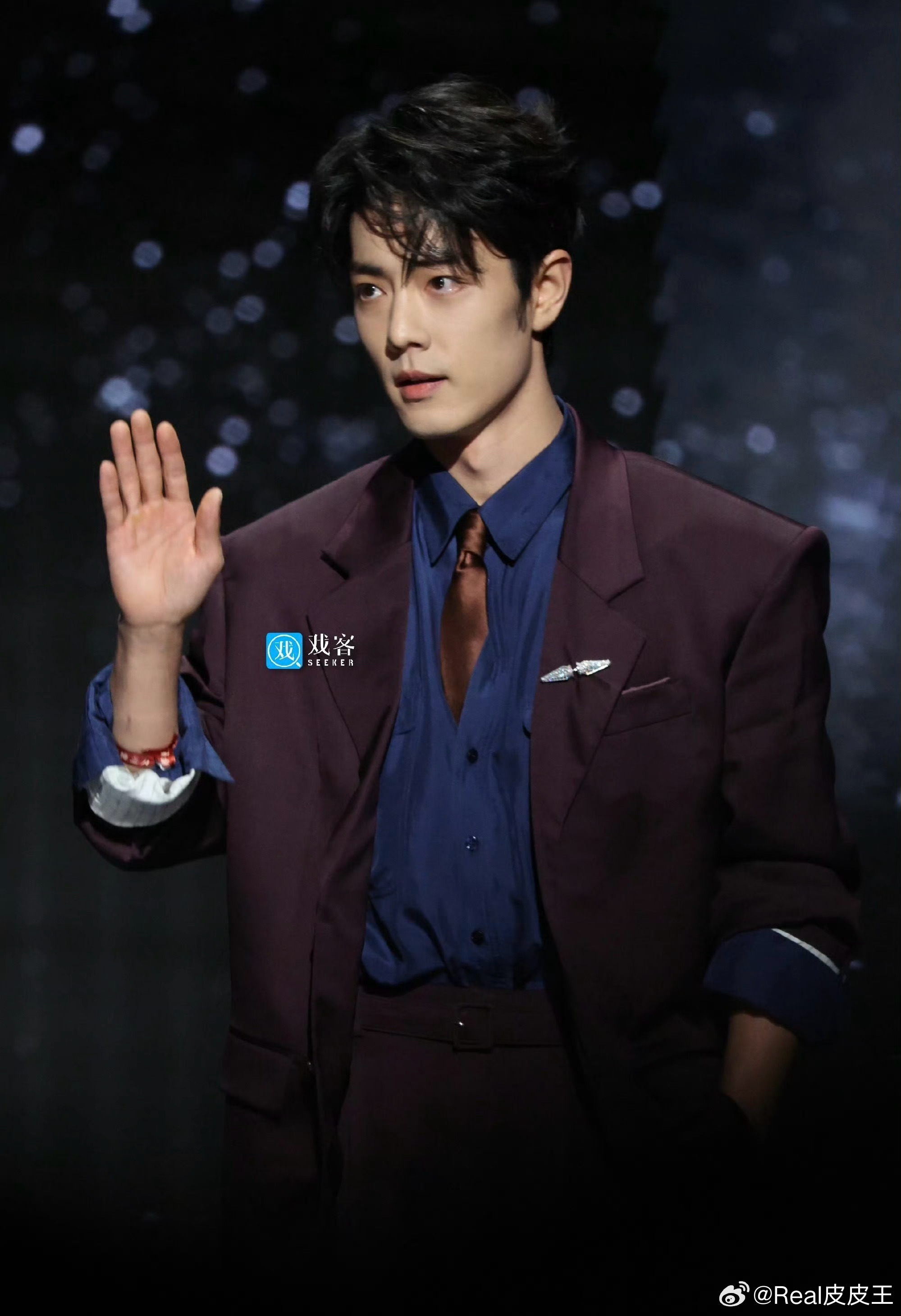 肖战今日各方媒体生图出炉，如何？微博之夜红毯