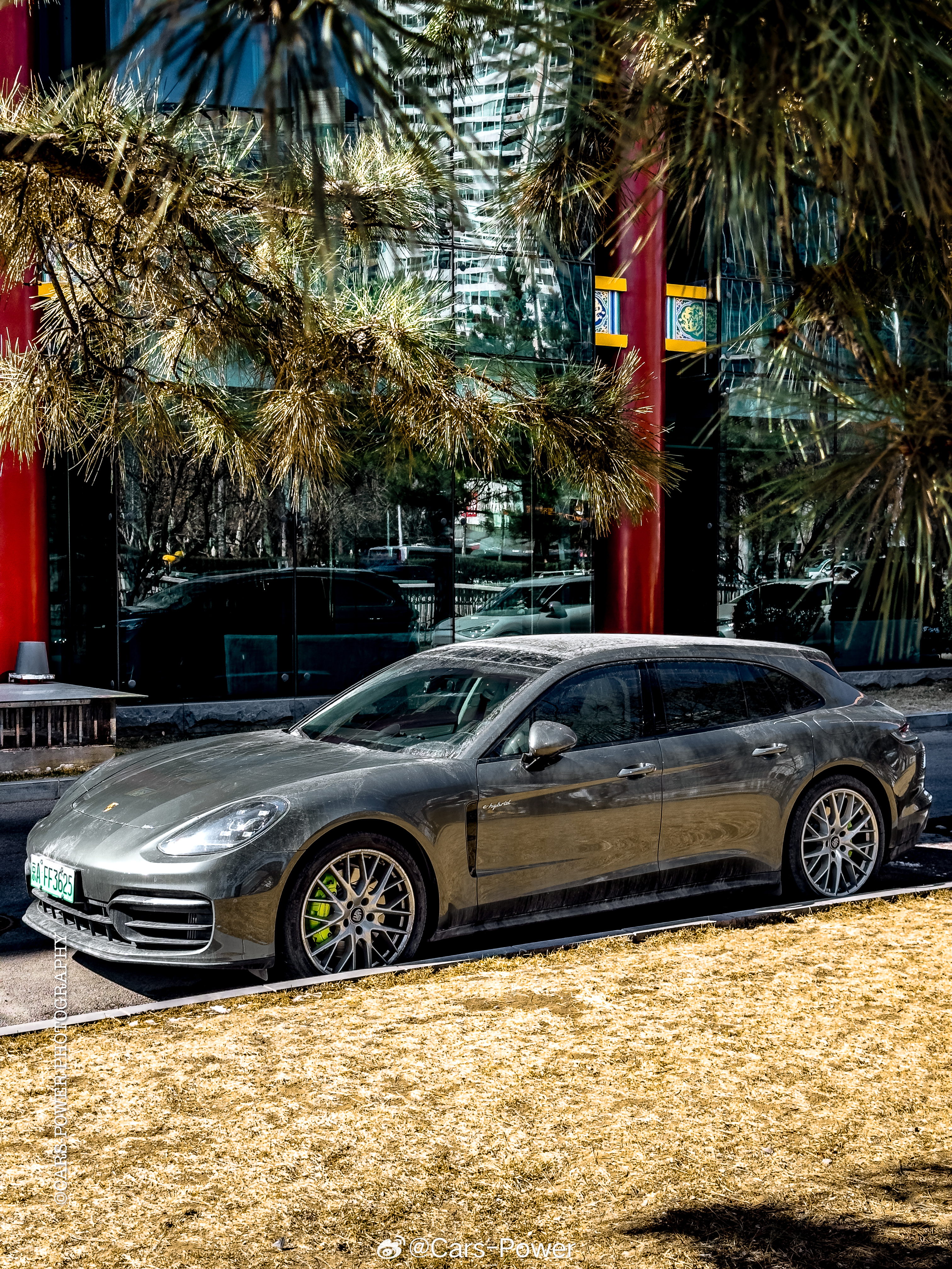 路遇📷📷📷绝美猎装旅行车保时捷panamera Sport Turismo