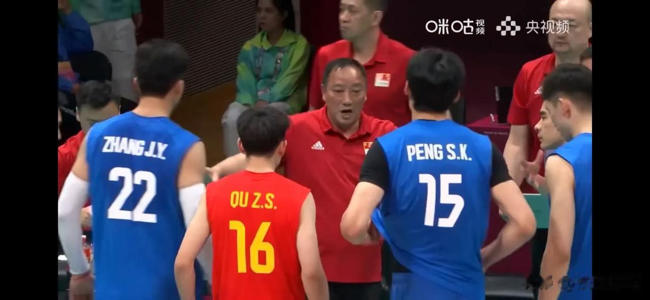 中国男排，什么时候能硬一点？

决赛对伊朗，看第一局，感觉中国队像一支高举高打的