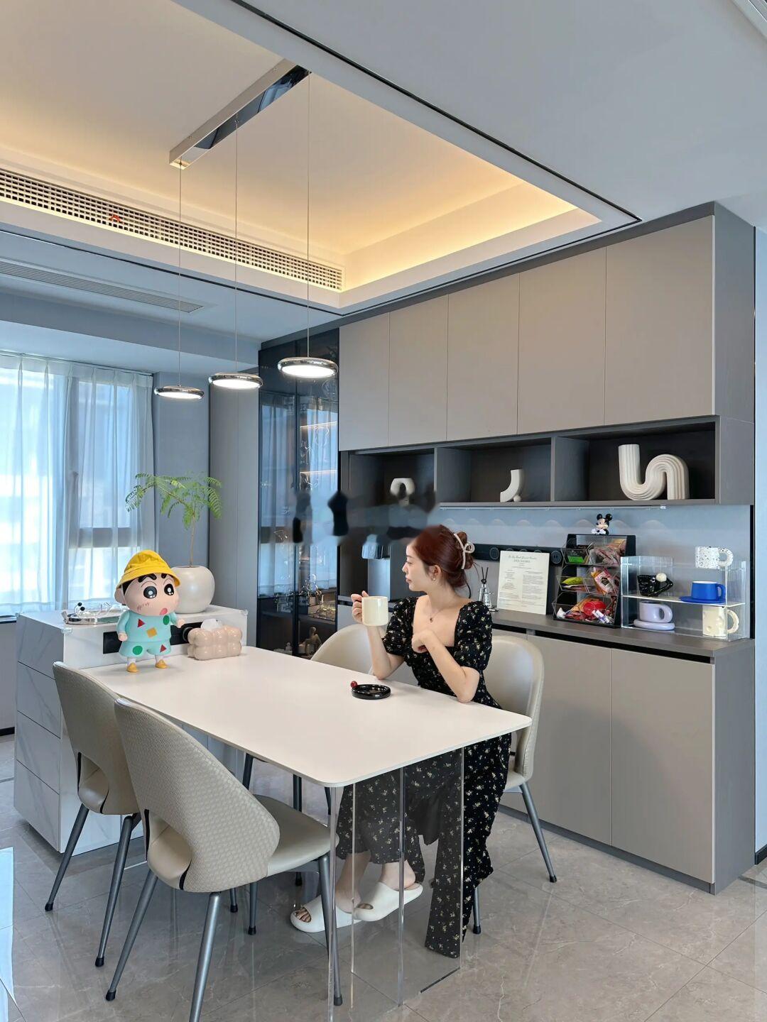 亲戚说，你这可不是普通人家的装修，太好看啦