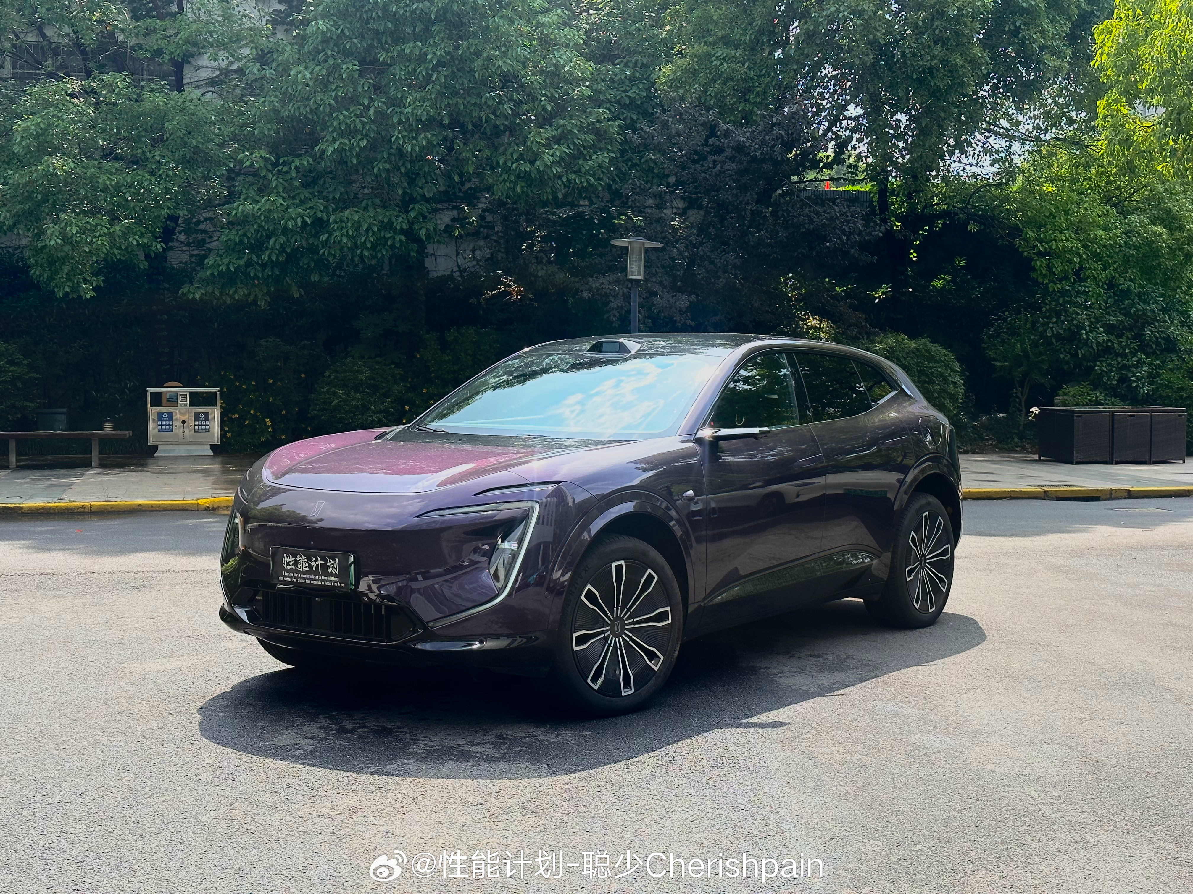 每次看到这台车，总会想到某位个性很强的童年角色[淡淡的] ​​​