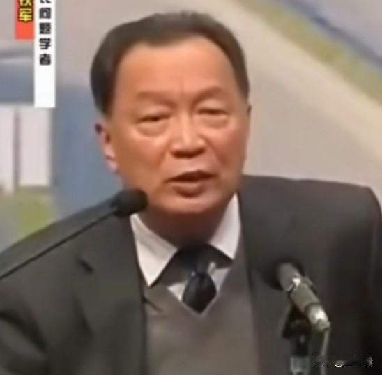 温铁军揭秘：建国初期本想走资本主义，一场战争改写国运

很多人以为，新中国从成立
