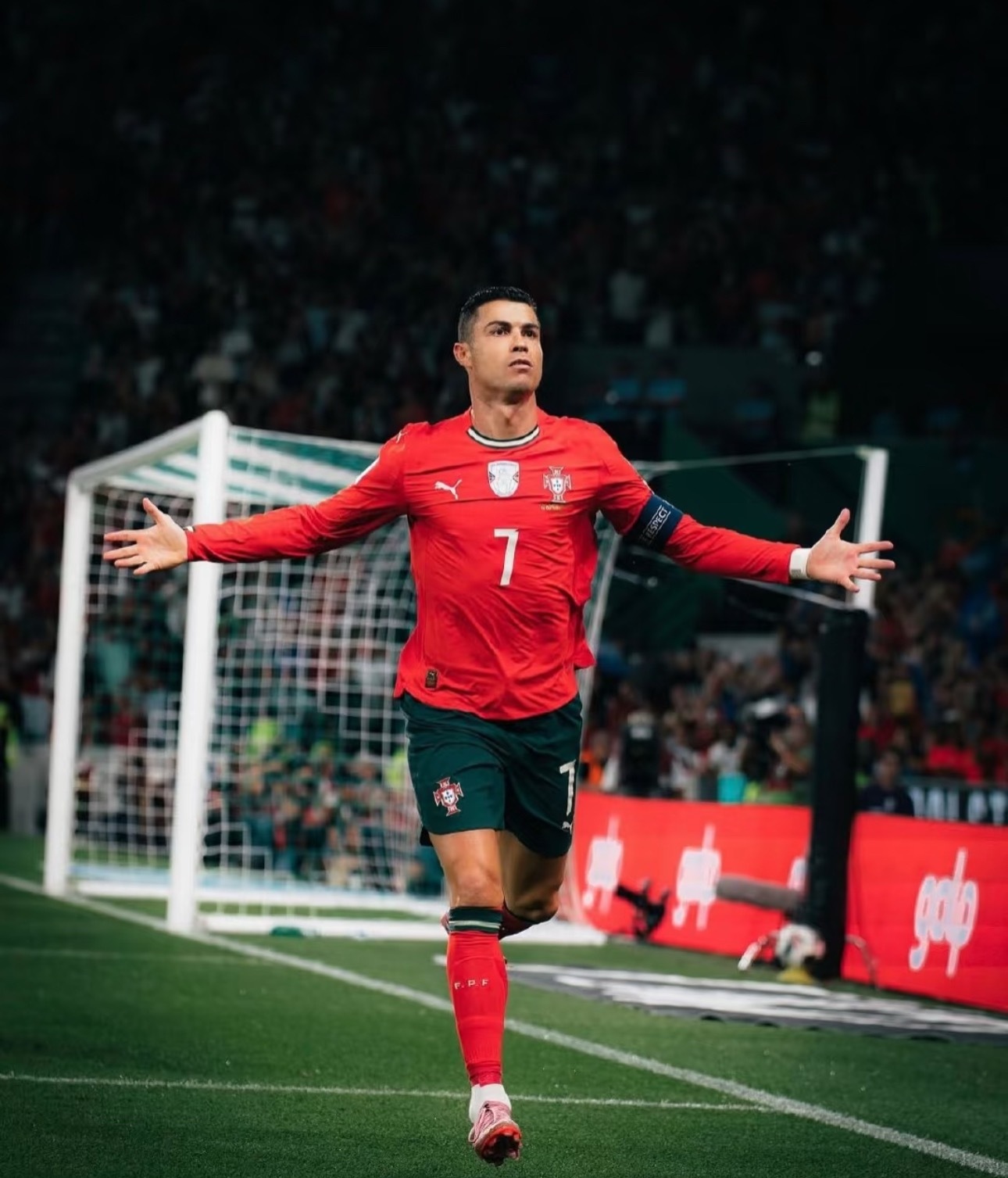 葡萄牙足协主席官宣！C罗锁定世界杯首战，积极沟通化解禁赛危机世界杯足坛传来重磅利