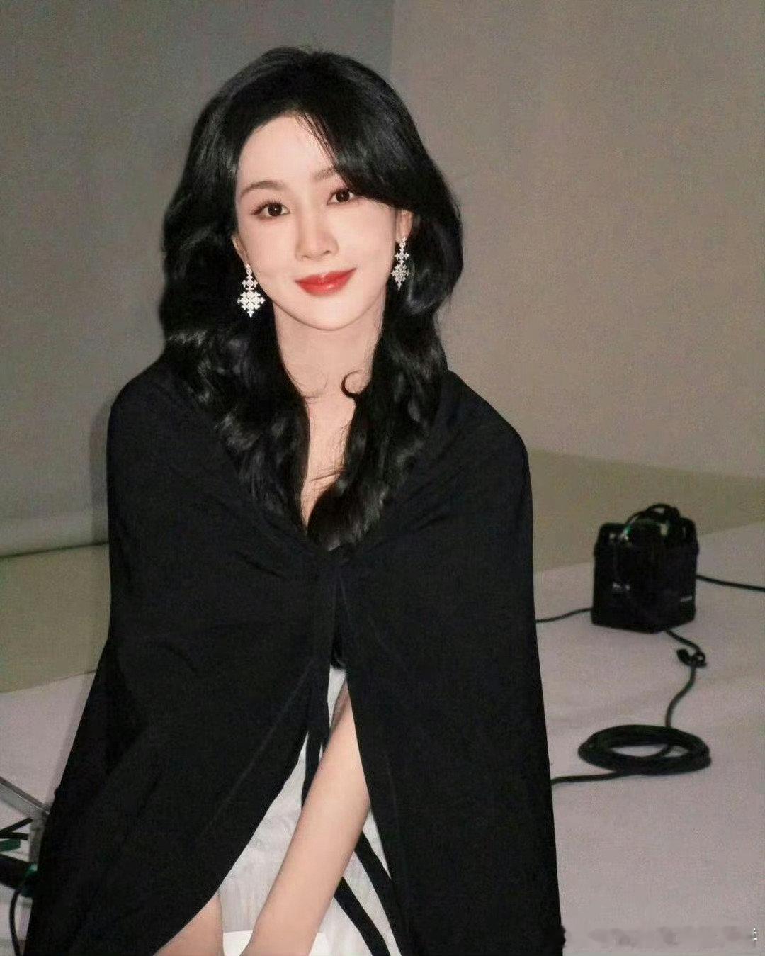 杨紫元宵节营业，美的 ​​​
