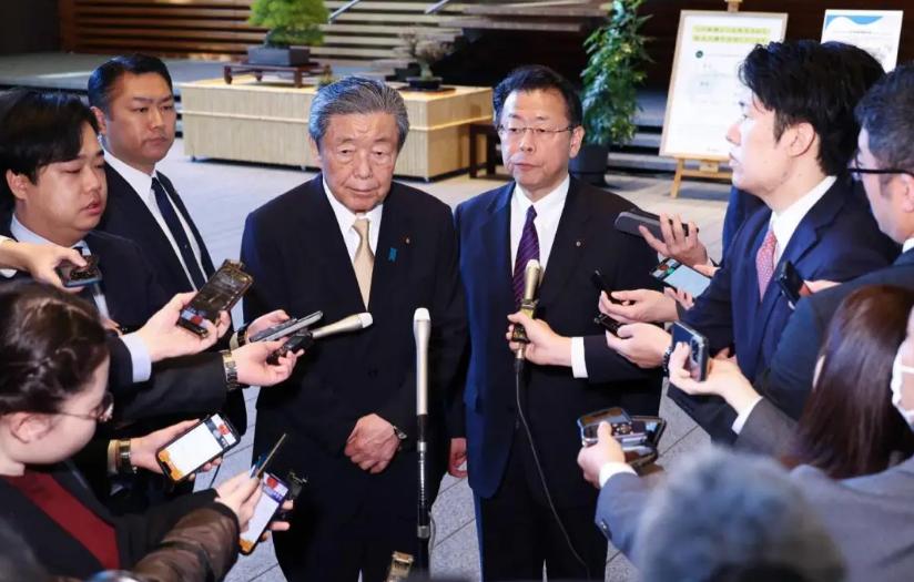 日本这下真是坐不住了，不仅紧急派人访华，还称将向咱们提出强烈抗议！
 
要知道咱