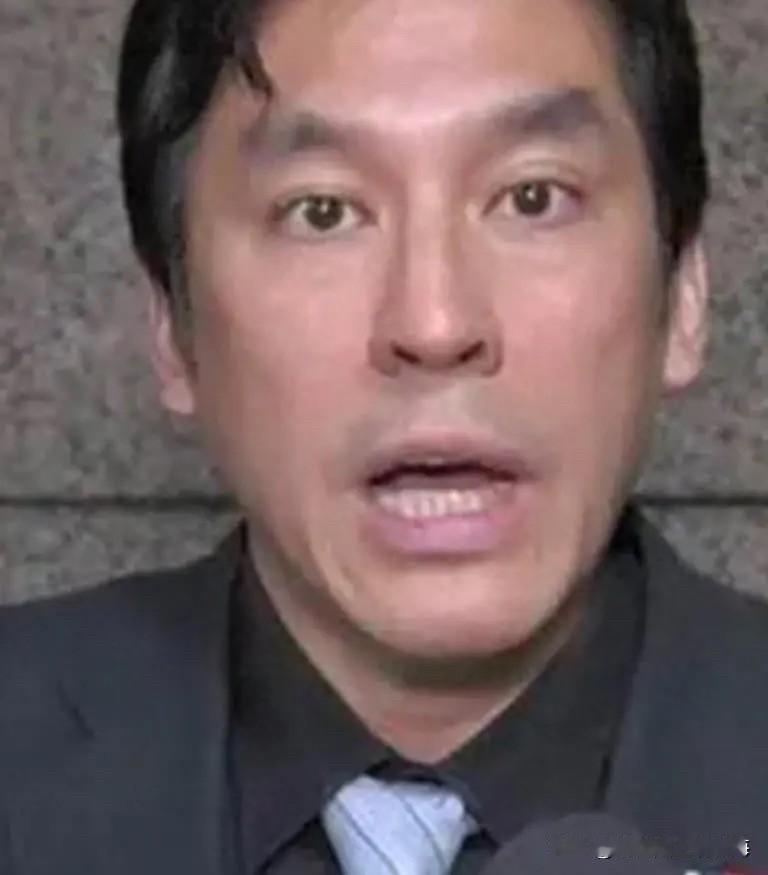 黄暐瀚何至于此？
台湾媒体人黄暐潮居然把两岸统一称为“中国侵略”！
在台湾，充当