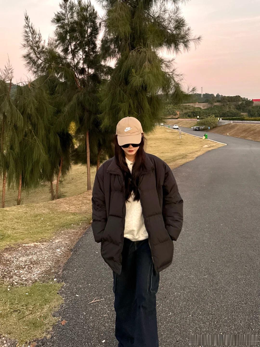 大家早上好！祝大家一路长虹，天天红，在线的168或者888打起来！记得签到一下群