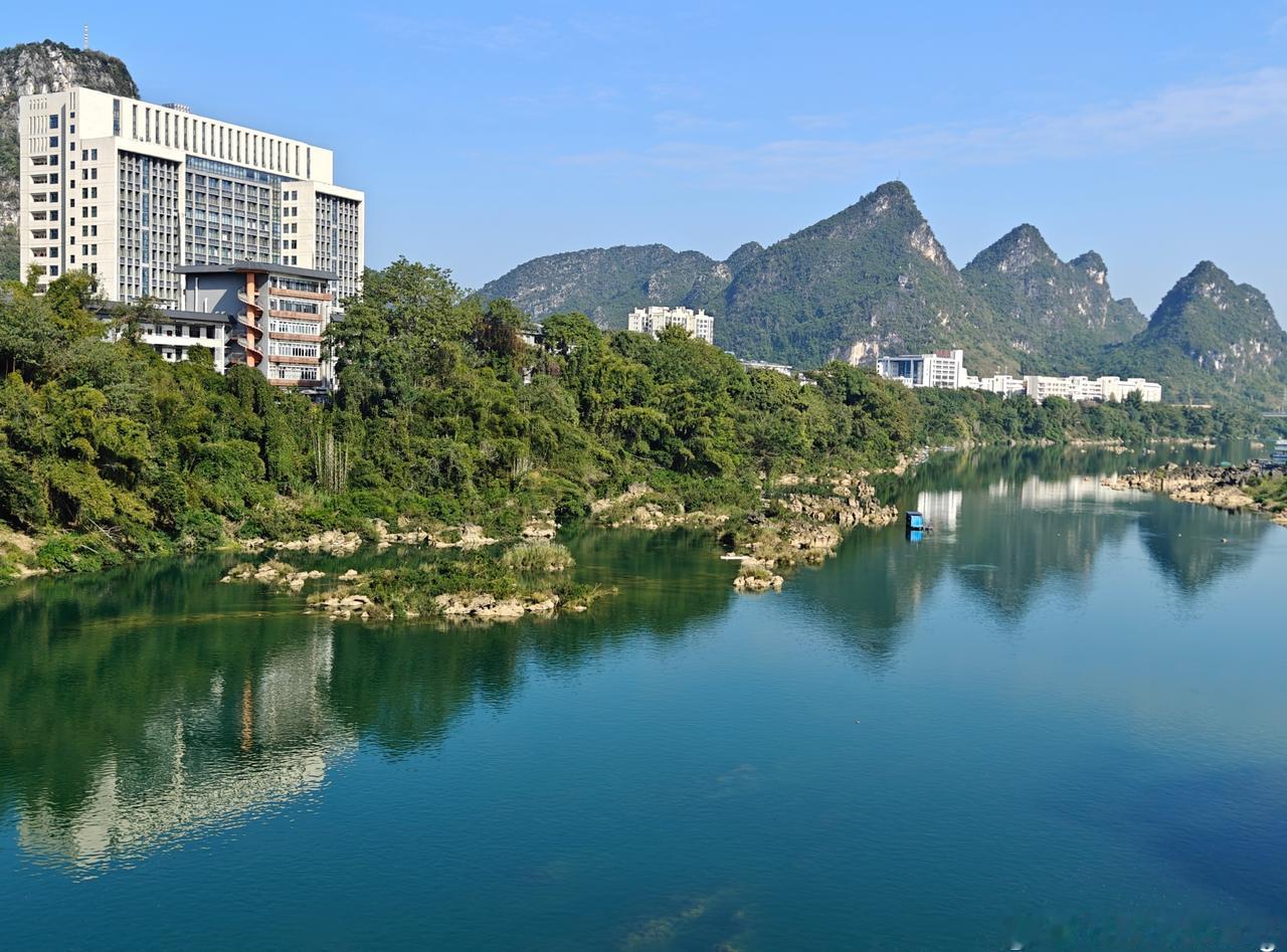 我的旅行日记超话广西旅行一张图证明我来过这里 海南自驾游第十二天，继续在河池闲逛