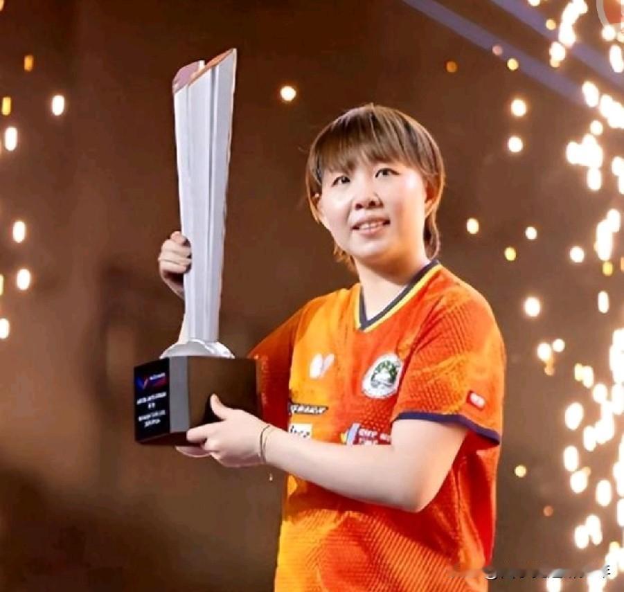 WTT多哈冠军赛女单半决赛：
  朱雨玲VS韩莹。
  朱雨玲都30岁了，感觉年