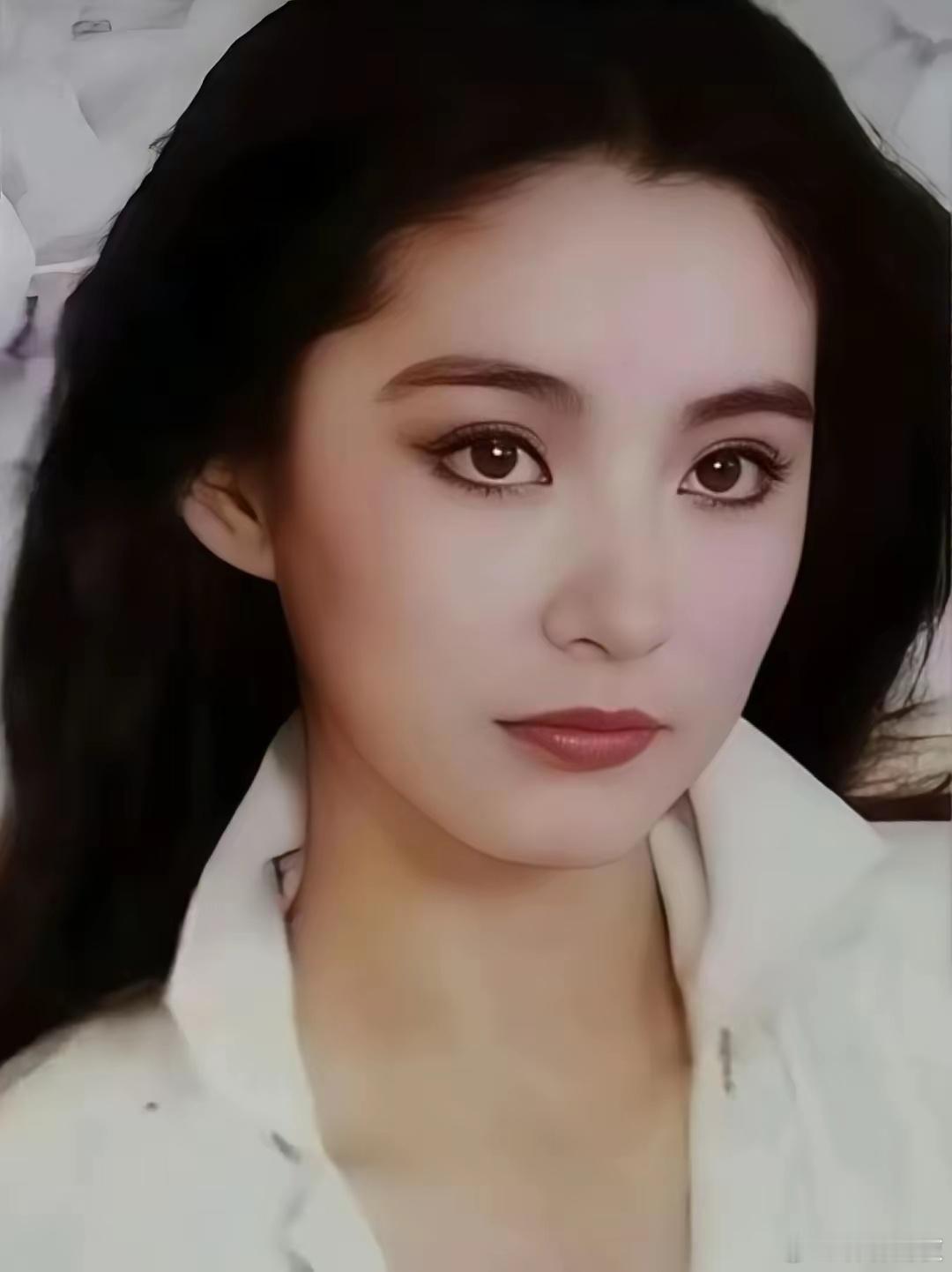 请大家列举一下从1980年到现在，比林青霞漂亮的女艺人，我感觉是没有。 ​​​