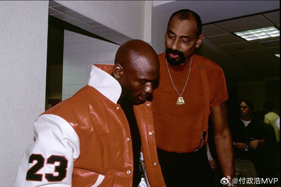 乔丹回应GOAT称号 乔丹从球员时代至今倒是一直对于历史最佳球员这个话题的观点都