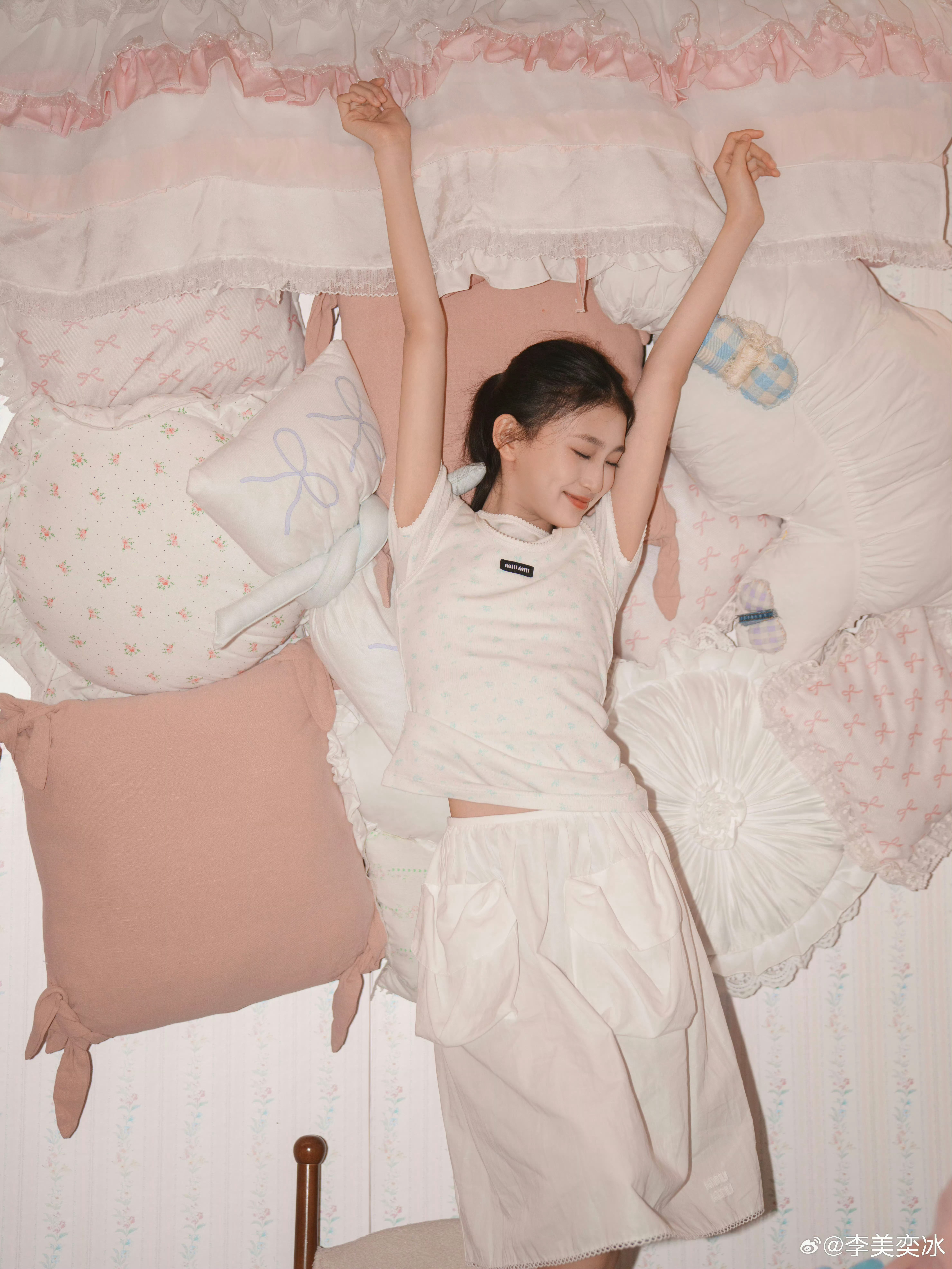 李美奕冰这居然是14年的，挺极品 
